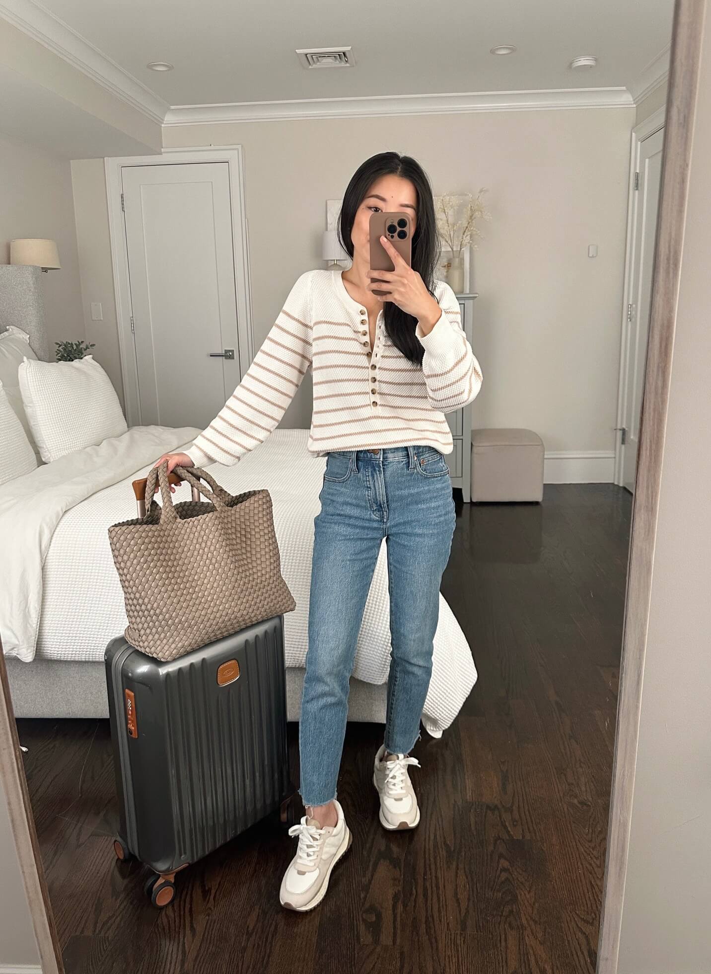 casual travel outfit