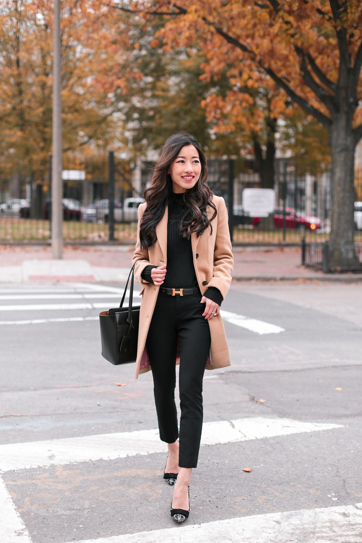 classic fall winter fashion_camel coat slimming black pants